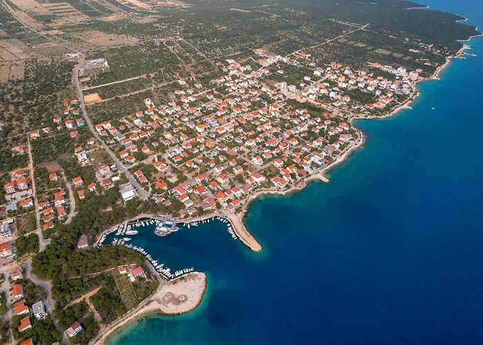 Appartamento By The Sea Mandre, Pag - 13015 *
