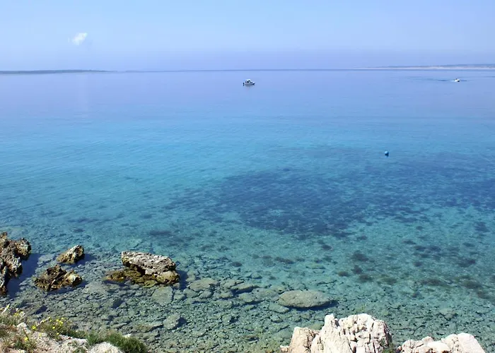 By The Sea Mandre, Pag - 13015 Kolan